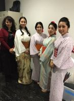 10月17日は東京音大 大学院オペラの２日目、修禅寺物語と夕鶴のハイライトでした。近頃、畳の部屋で正座する生活をしていない生徒さん達が着物を着て、日本の所作を学びながら、和物のオペラに取り組まれました。所作に気をつけることと感情表現を両立させることが難しく、皆さんだいぶ苦労されていたようですが、本番ではそれぞれの役の魅力がとても良く表現されていたと思います。