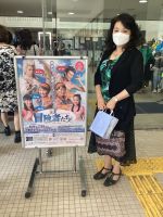 今日は東京音大付属高校の井上悠里さんが出演するミュージカル「冒険者たち　〜この海の彼方へ〜」の初日。ということで早速、江東区文化センターに観に行き、途中休憩無しの約１時間40分、美しい音楽と躍動感あふれるダンスを楽しませてもらいました。井上さんは、普段とは違う、コントロールされた低めの声で、ガンバ（町ネズミの男の子）をしっかりと演じていらっしゃいました。敵役のノロイは「ライオンキング」でシンバ役を務められていた原慎一郎さん。もの凄いオーラでしたね。そして、いつも感じることですがミュージカル俳優の皆さんの身体能力には、本当に驚かされます。